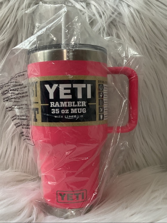 Yeti Accessories - Yeti Rambler 35oz Mug - Tropical Pink

I accept reasonable offers!🎀